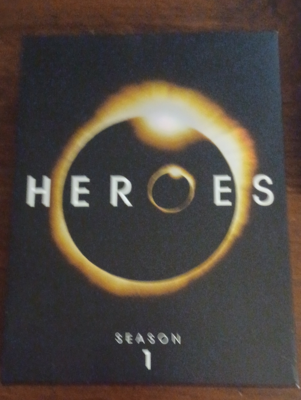 Heroes Season 1 DVD Box Set - Black & Gold